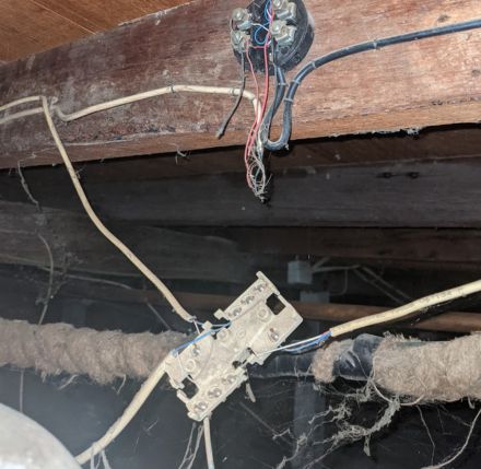 shows star copper wiring fault under house